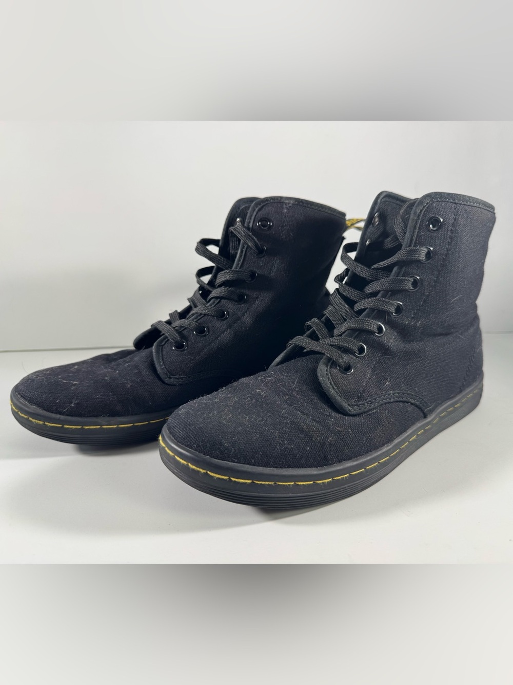 Dr Martens Shoreditch Black Canvas High-Top Shoes - Classic Lace-Up Style